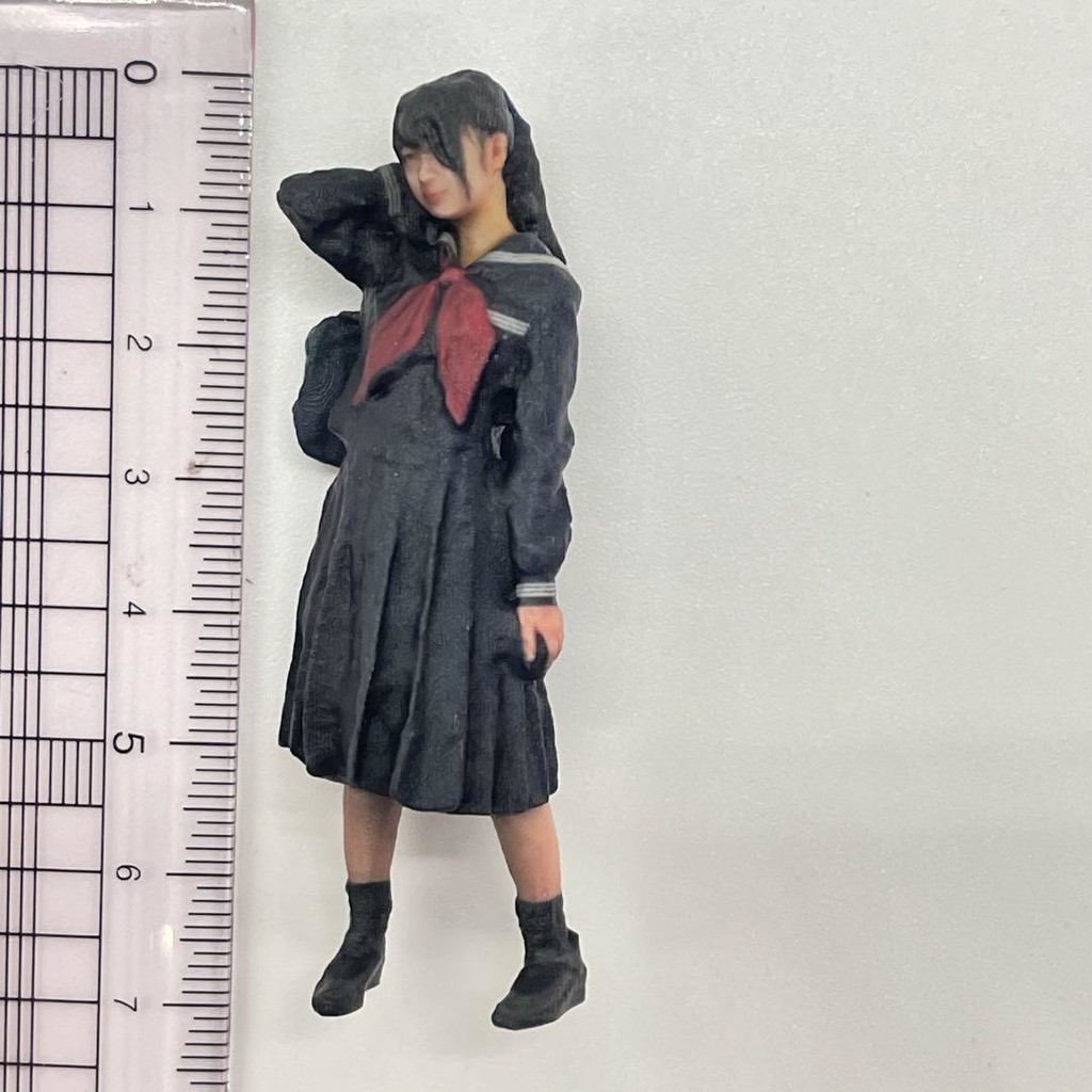 1/24 女子高生ポニーテール 台座無しタイプ フィギュア 完成品 リアルフィギュア ドールハウスに ジオラマに ミニカーに ミニチュアイメージ