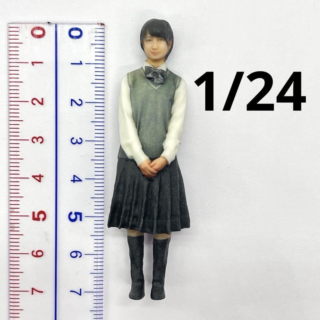 1/24  制服姿　学生　フィギュア　リアルフィギュア　完成品　ミニカー　ジオラマに　ミニチュア　３Dフィギュア