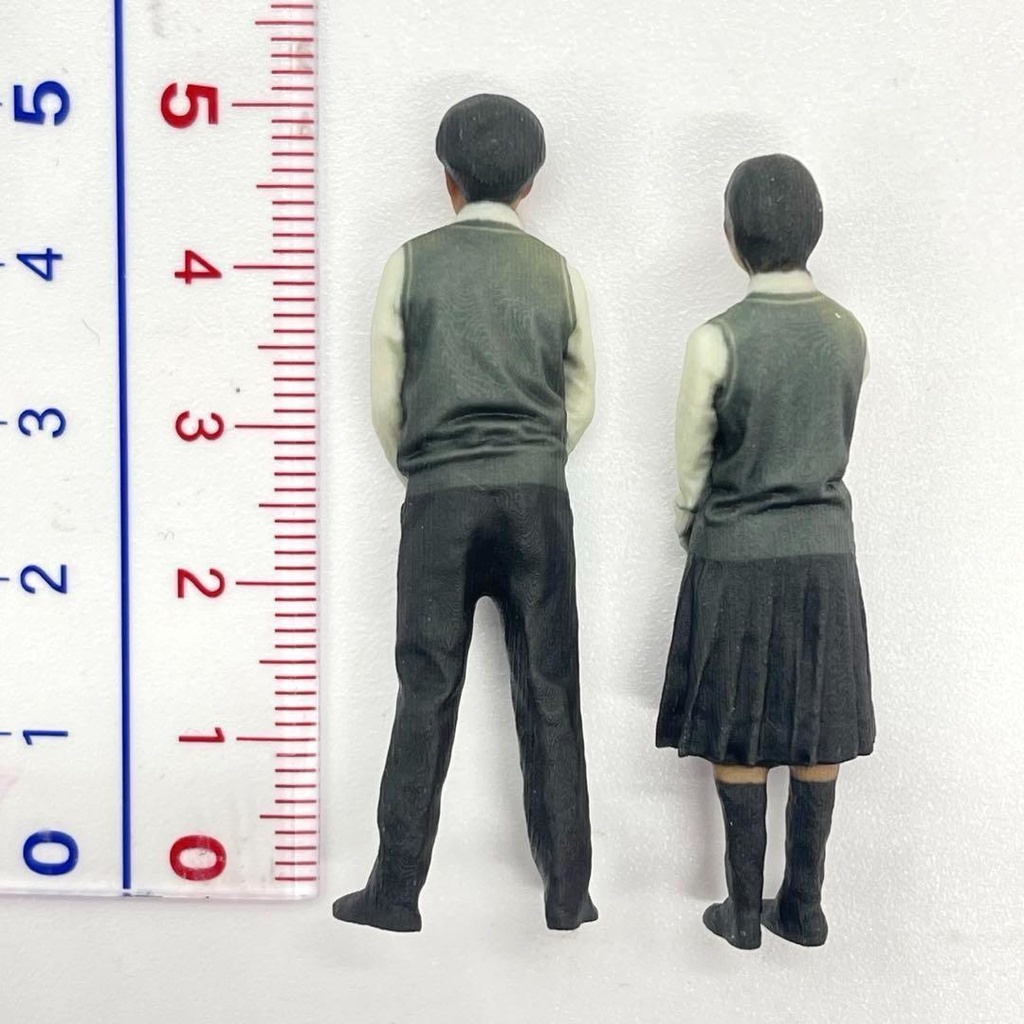 1/32 高校生 フィギュア2体 完成品 リアルフィギュア ミニチュア 3Dフィギュア ジオラマに ミニカーに ミニチュアイメージ