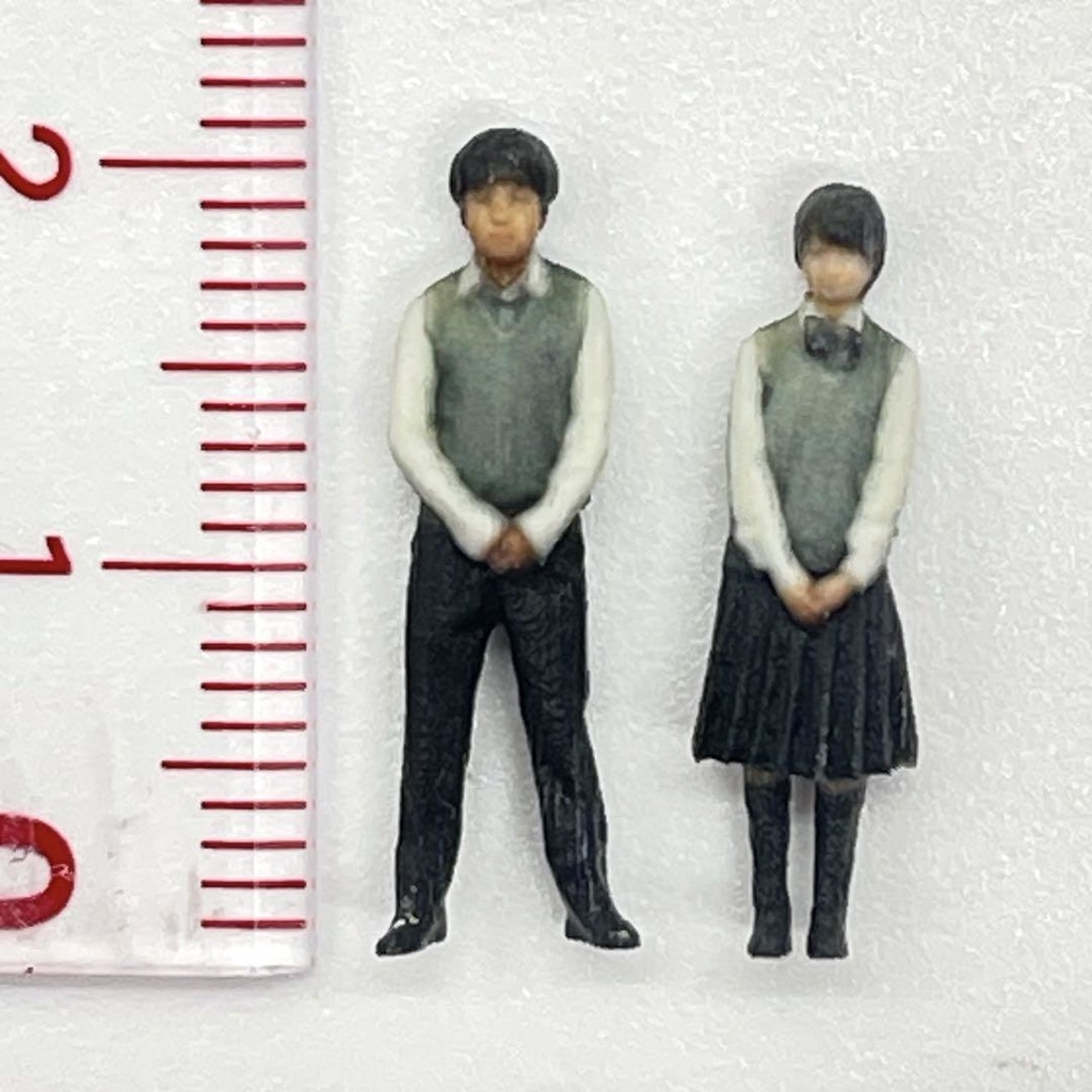 HOゲージ 1/80 高校生 フィギュア2体 完成品 リアルフィギュア 鉄道模型 ジオラマ ミニチュア ミニチュアイメージ