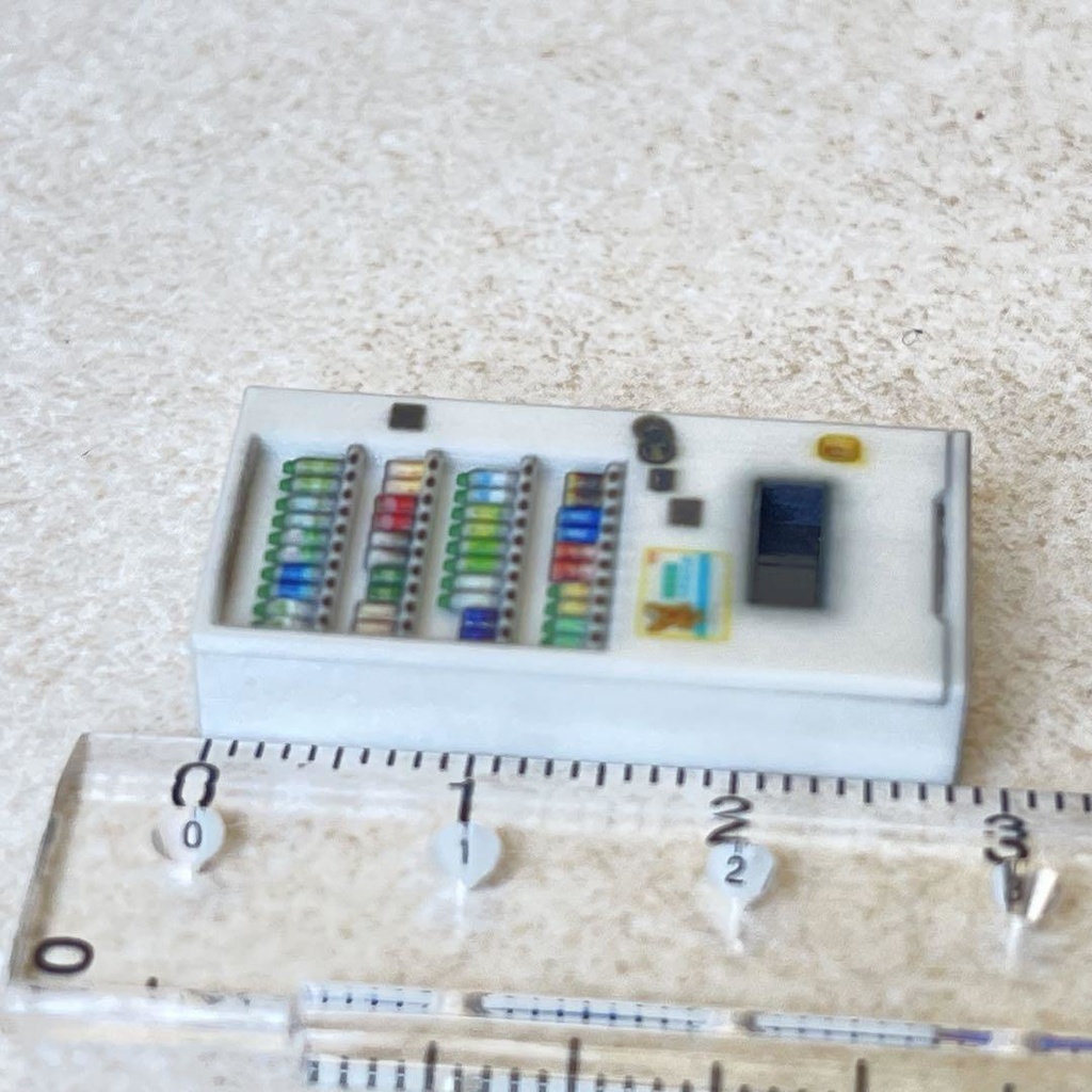 1/64 ミニチュア 飲み物立体 自販機 白 ミニチュアイメージ ジオラマ ミニカーに 住宅模型に 3Dプリンター