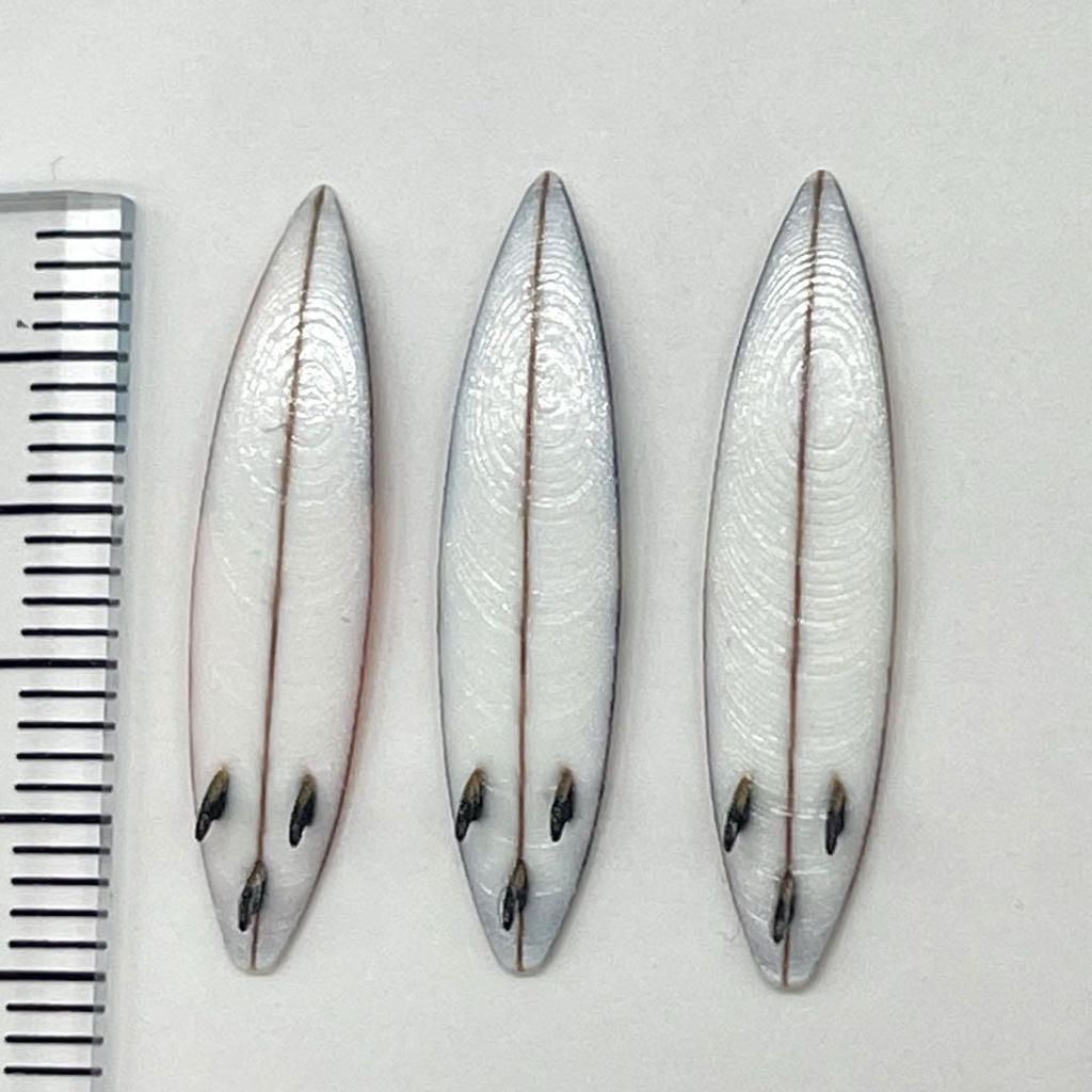 HOゲージ 1/80 サーフボード三個 ミニチュア フィギュアに 鉄道模型 ジオラマ レイアウト 住宅模型 ミニチュアイメージ 3D