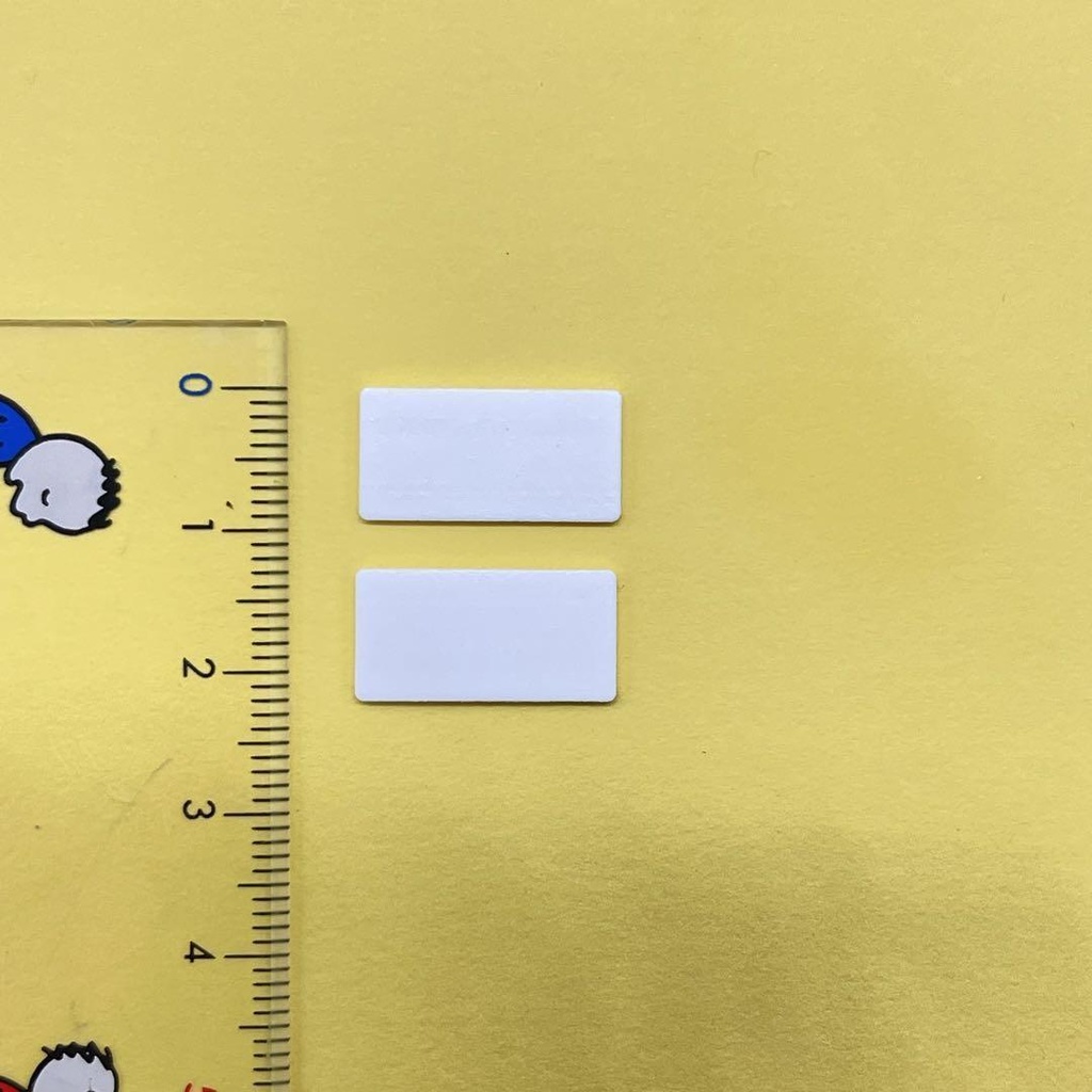 1/18 無地タイプ ナンバープレート2枚 ミニチュア ミニカーに ジオラマに ドールハウスに フィギュアに 完成品 ミニチュアイメージ