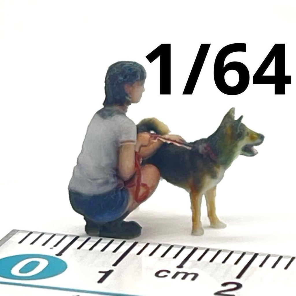 1/64 女の子と犬　犬　フィギュア　完成品　ミニカーに　ミニチュア 　ミニチュアイメージ　ジオラマ　