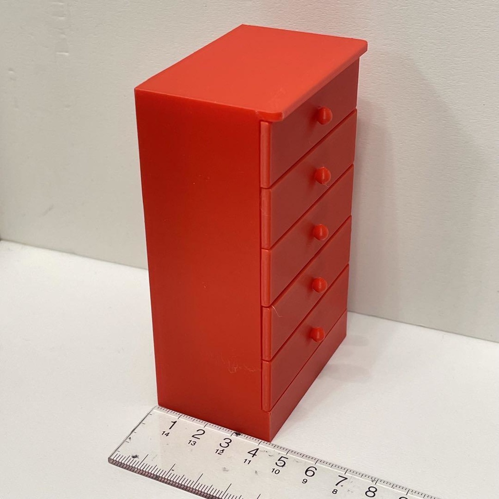 ミニチュア タンス赤 たんす 箪笥 家具 ドールハウスに 完成品 ミニチュアイメージ フィギュアに リカちゃんに ミニチュアイメージ 3D