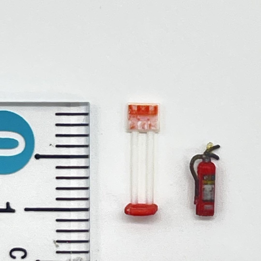 HOゲージ 1/80 ミニチュア 消火器+スタンド 完成品 ジオラマ 鉄道模型 3D ミニチュアイメージ