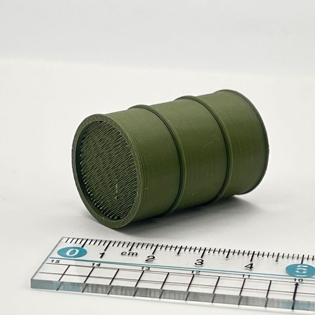 1/24 ドラム缶 アーミーグリーン ミリタリー ミニチュア 完成品 ドールハウスに フィギュアに ミニチュアイメージ 3D ミニカーに フィギュアに