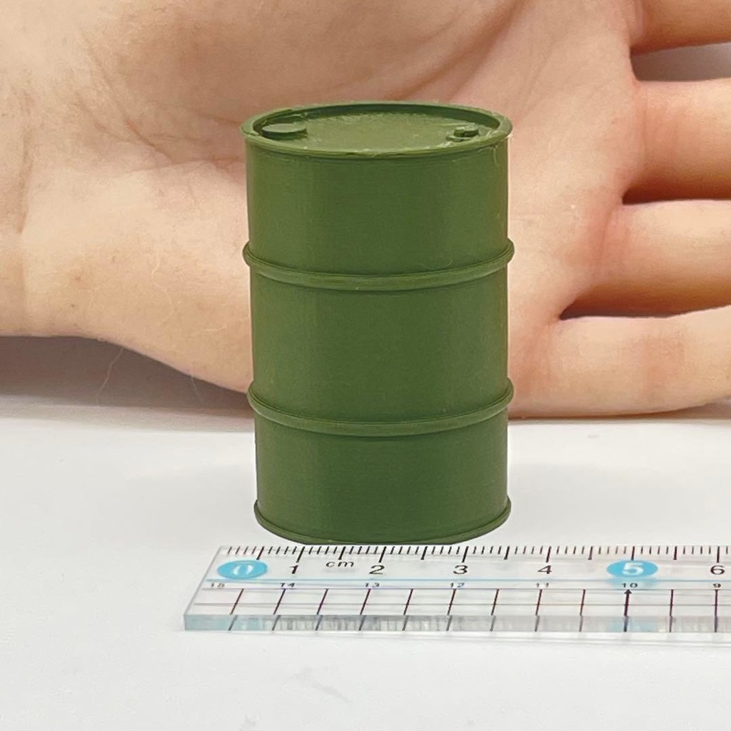 1/18 ミニチュア ドラム缶 ミリタリー アーミーグリーン グリーン フィギュアに ジオラマ ドールハウス ミニカーに 完成品 ミニチュアイメージ