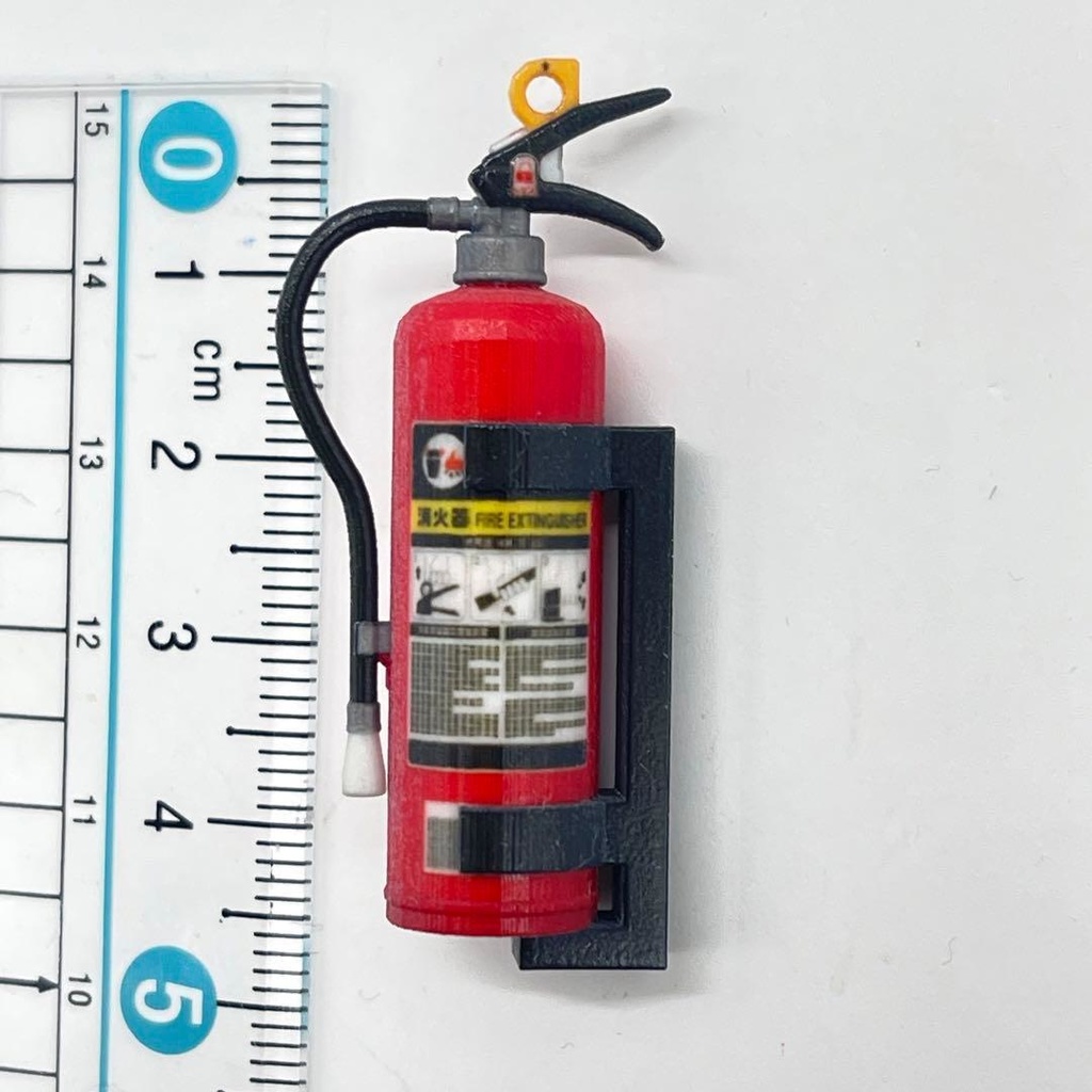 1/12 ミニチュア 消火器 スタンド付き ミニチュアイメージ フィギュアに ジオラマ ドールハウス ミニカーに 完成品 3D