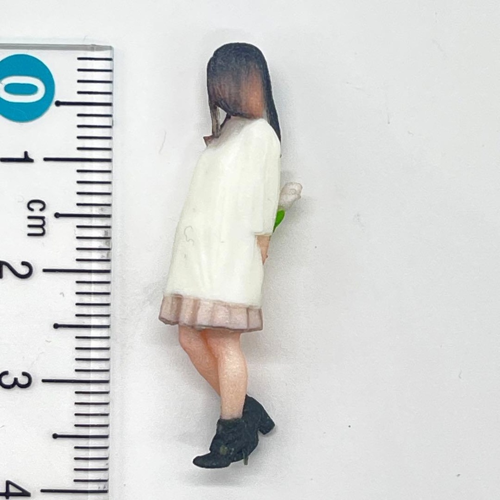 1/43 3DA-X-PT-001 白いコートの女の子 フィギュア リアルフィギュア ミニチュア 3Dフィギュア 完成品 ミニチュアイメージ ジオラマ ミニカーに