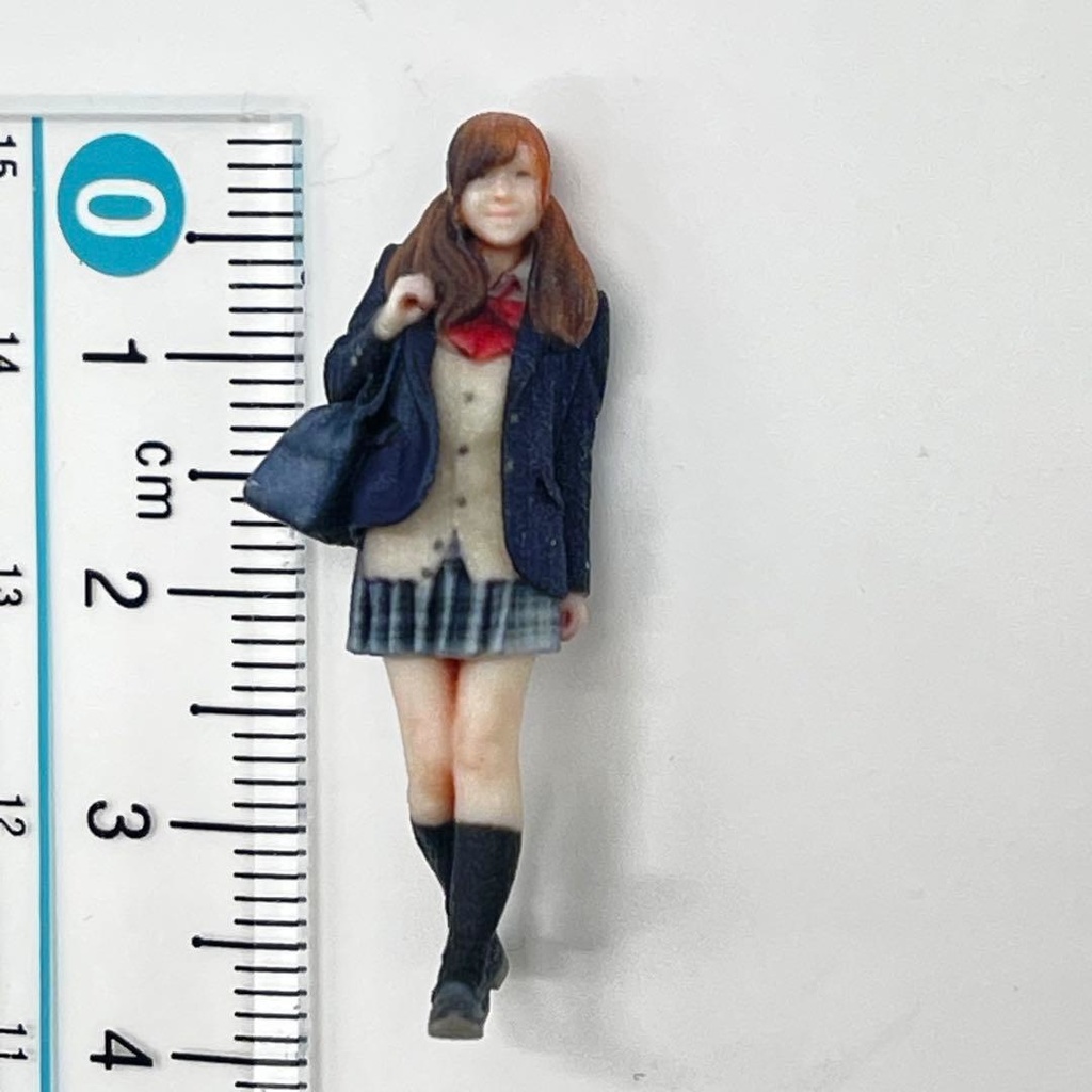 1/43 3DA-X-PT-008 女子高生 フィギュア 1/64より大 ミニチュアイメージ リアルフィギュア 3Dフィギュア ジオラマ ミニカーに ミニチュア