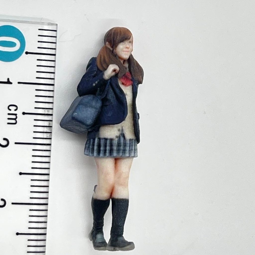 1/43 3DA-X-PT-008 女子高生 フィギュア 1/64より大 ミニチュアイメージ リアルフィギュア 3Dフィギュア ジオラマ ミニカーに ミニチュア