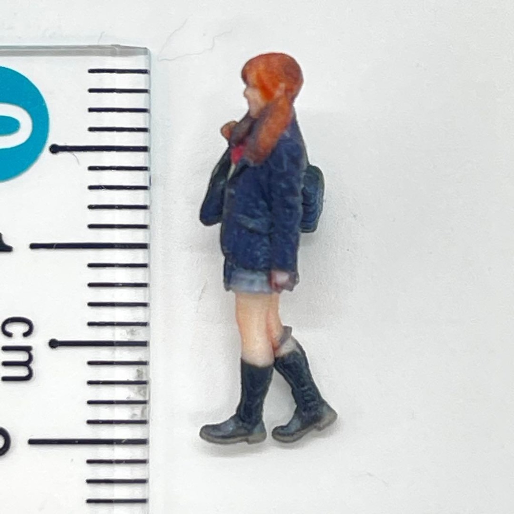 HOゲージ 3DA-X-PT-008 女子高生 フィギュア 3Dフィギュア ミニチュア ジオラマ 鉄道模型に ミニチュアイメージ 完成品