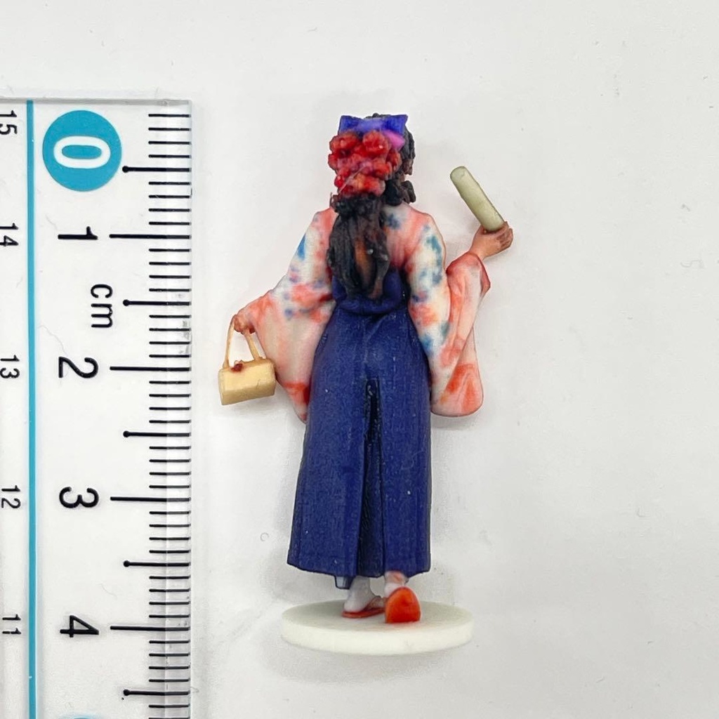 1/43 3DA-X-PT-005 台付き フィギュア 3Dフィギュア ミニチュア リアルフィギュア 完成品 ミニチュアイメージ 袴 卒業式 着物 和服