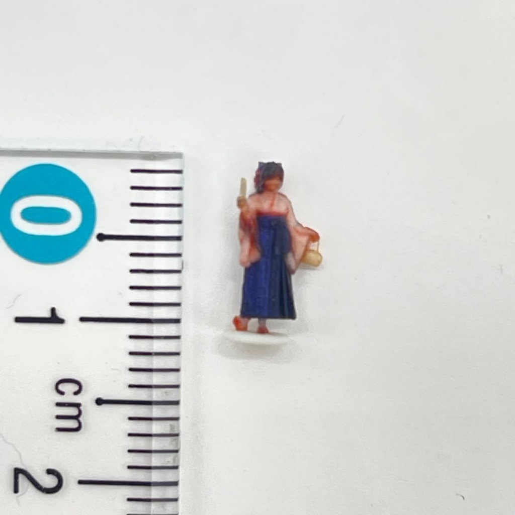 Nゲージ 1/150 3DA-X-PT-005 はかま 卒業式 袴 フィギュア リアルフィギュア 3Dフィギュア ミニチュア 3Dフィギュア 鉄道模型 ジオラマ レイアウト 台座付き 台付き 着物 和服