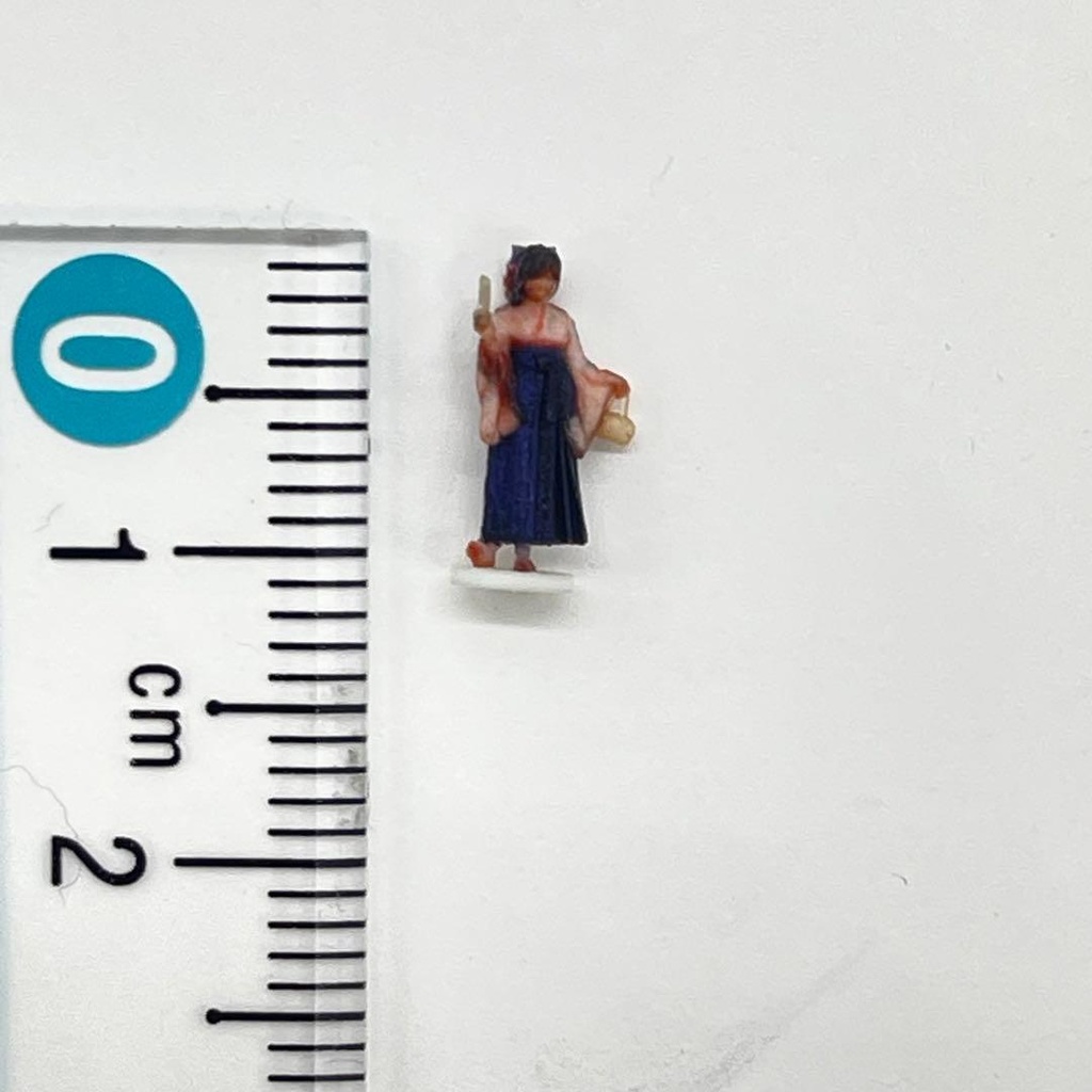 Nゲージ 1/150 3DA-X-PT-005 はかま 卒業式 袴 フィギュア リアルフィギュア 3Dフィギュア ミニチュア 3Dフィギュア 鉄道模型 ジオラマ レイアウト 台座付き 台付き 着物 和服