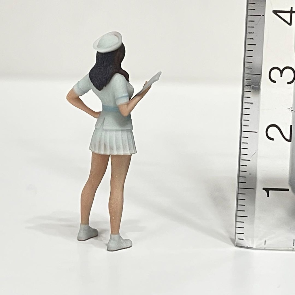 1/43 ナース フィギュア 3Dフィギュア ミニチュア ミニカーに ジオラマに ミニチュアイメージ 完成品 リアルフィギュア