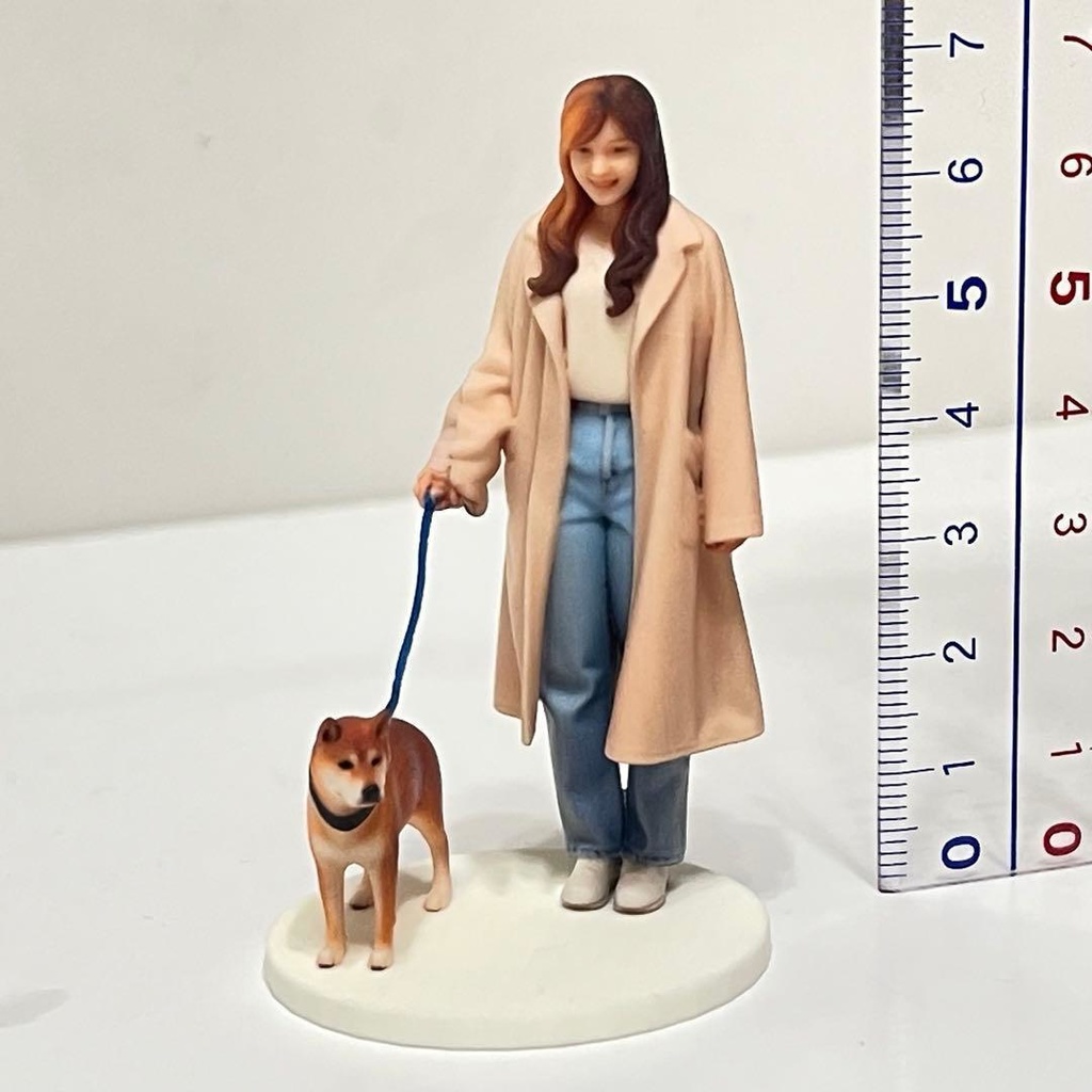 1/24 フィギュア リアルフィギュア 犬とお姉さん ミニチュア ジオラマ ミニカー ミニチュアイメージ