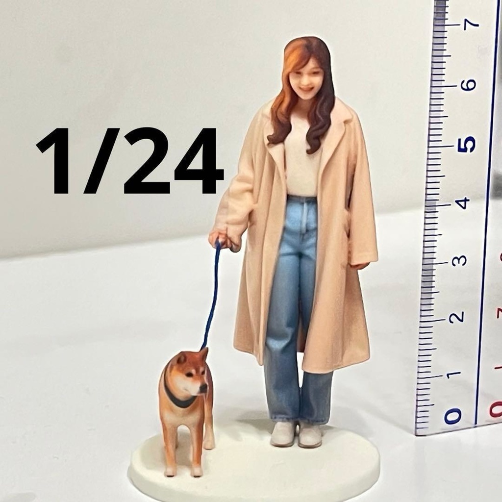 1/24 フィギュア リアルフィギュア 犬とお姉さん ミニチュア ジオラマ ミニカー ミニチュアイメージ