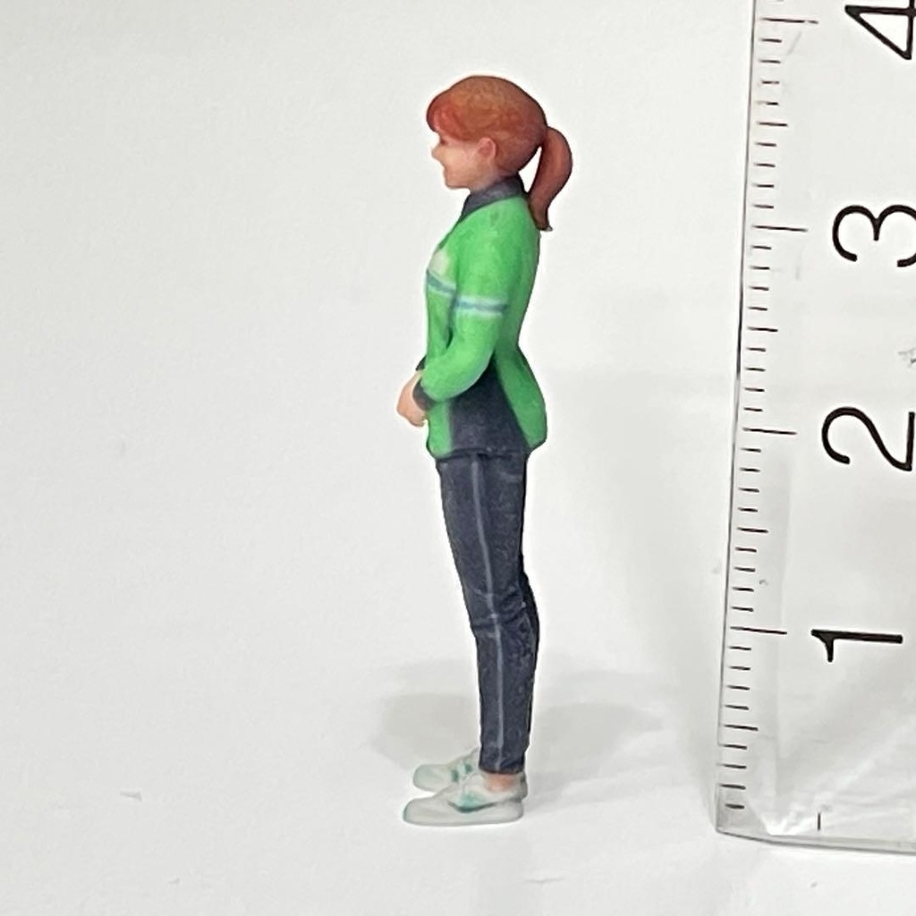 1/43 フィギュア リアルフィギュア コンビニ店員 ファミマ風 完成品 ミニチュア ジオラマ ミニカーに リアルフィギュア 完成品 3Dフィギュア