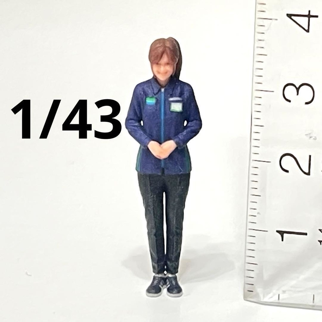 1/43 フィギュア リアルフィギュア 完成品 コンビニ店員 ファミマ風 ミニチュア ミニカー ジオラマに リアルフィギュア ミニチュアイメージ 3Dフィギュア