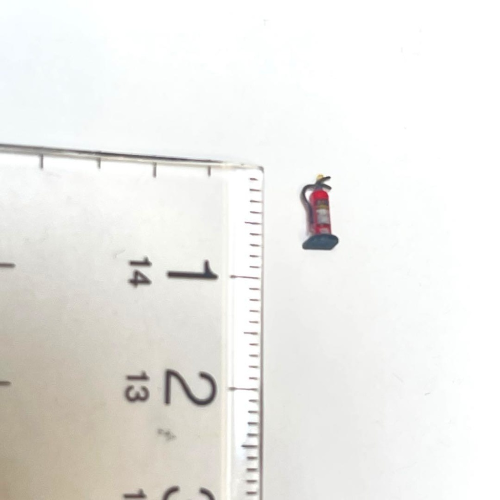 HOゲージ 消火器 台付き ミニチュア ジオラマ レイアウト 鉄道模型 ミニチュアイメージ 住宅模型 3D