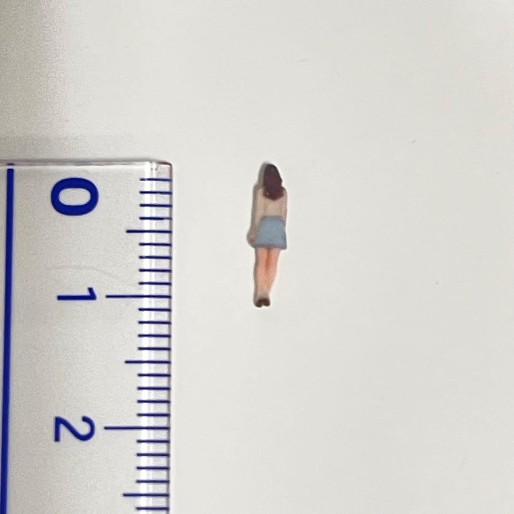 Nゲージ 1/150 可愛いお姉さん フィギュア リアルフィギュア 鉄道模型 ジオラマ レイアウト ミニチュアイメージ 3Dフィギュア