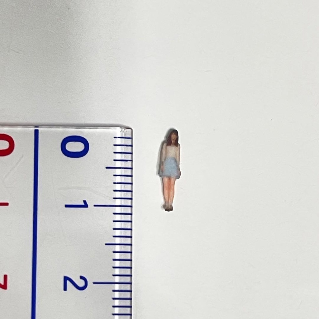 Nゲージ 1/150 可愛いお姉さん フィギュア リアルフィギュア 鉄道模型 ジオラマ レイアウト ミニチュアイメージ 3Dフィギュア