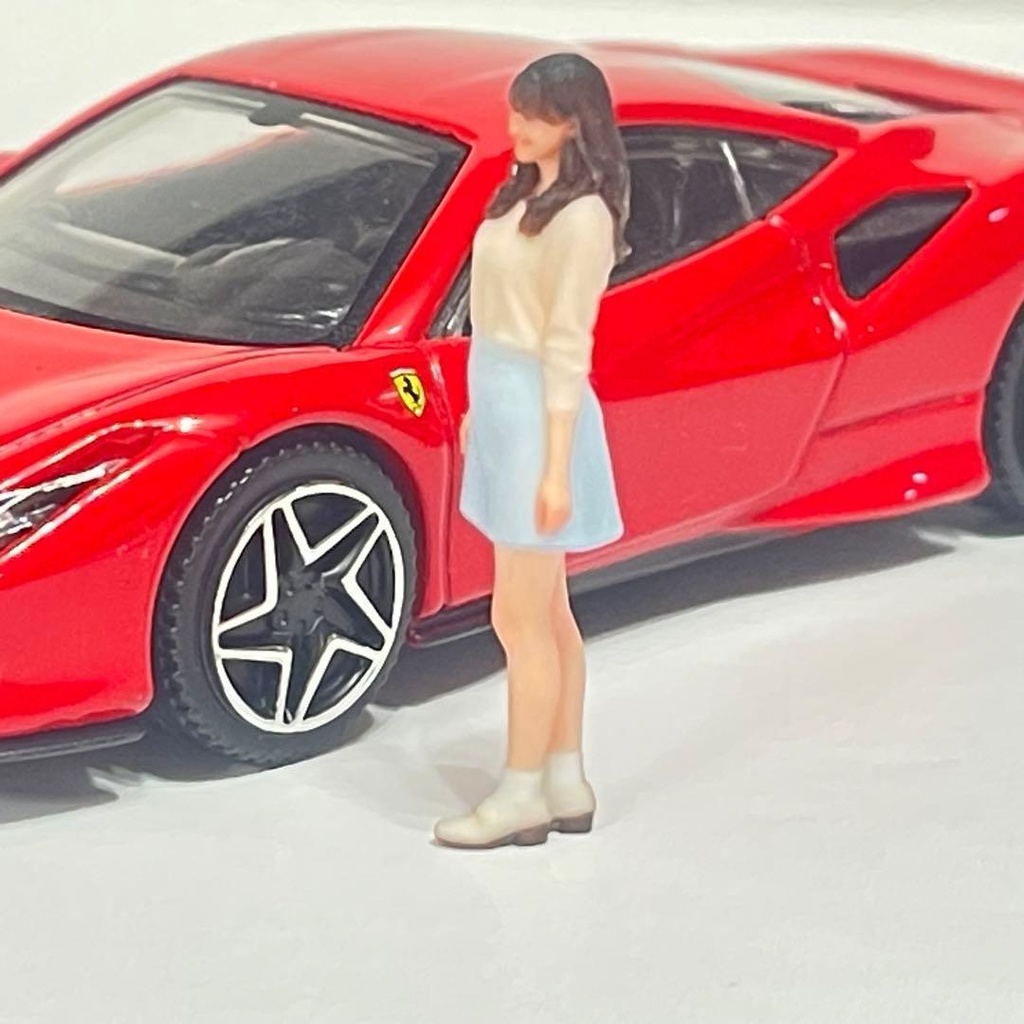 1/43 可愛いお姉さん フィギュア ミニカーに 1/64より大 ジオラマ ミニチュアイメージ リアルフィギュア 完成品 ミニチュア 3Dフィギュア