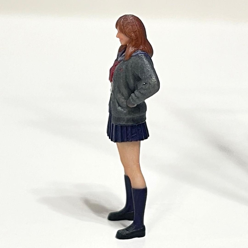 1/64 フィギュア セーラー服 カーディガン リアルフィギュア ミニチュアイメージ ミニカーに 完成品