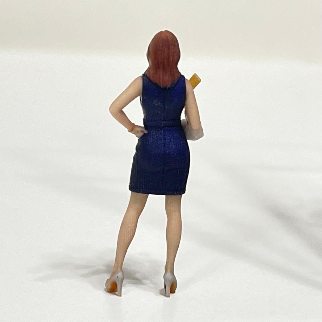 1/64 フィギュア キャバ嬢 リアルフィギュア ミニチュアイメージ ミニカーに 完成品