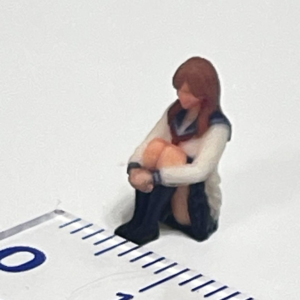 1/64 フィギュア セーラー服 体育座り リアルフィギュア ミニチュアイメージ ミニカーに 完成品