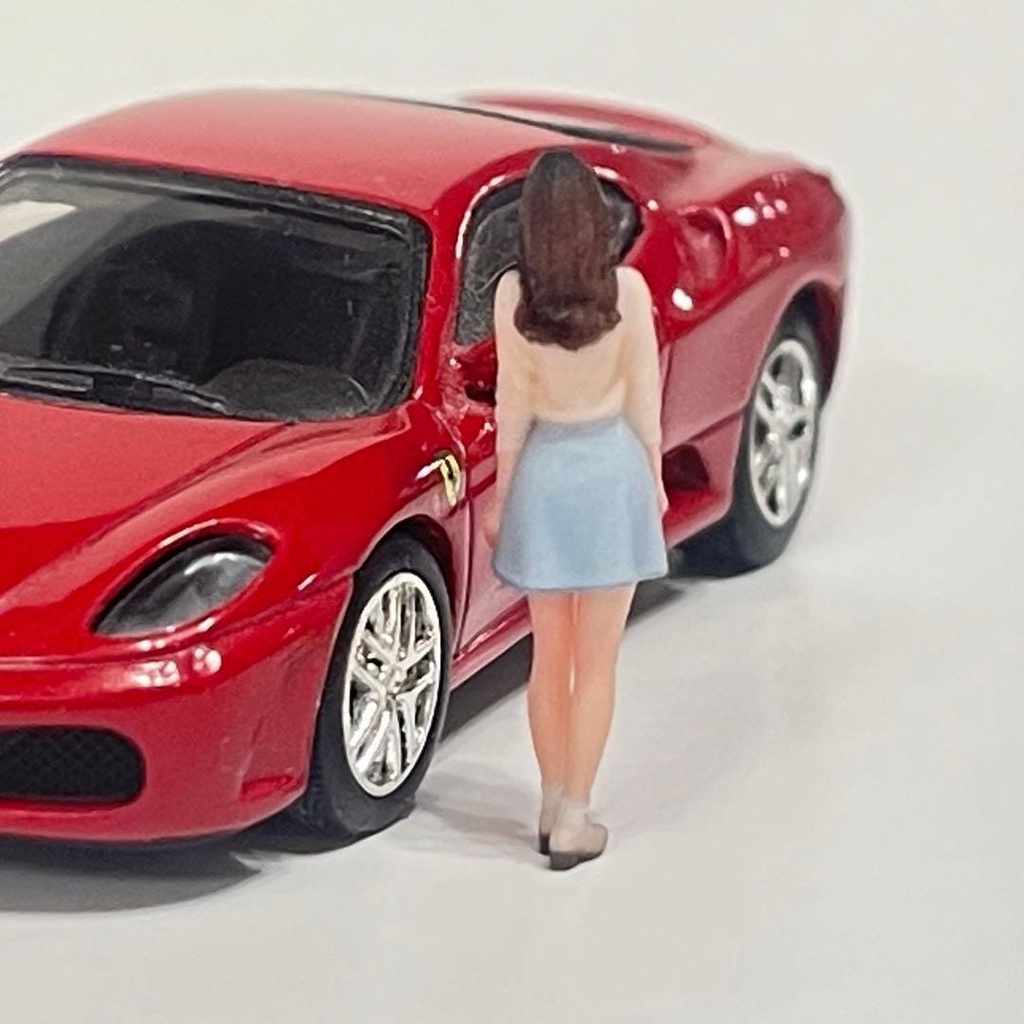 1/64 フィギュア スカート リアルフィギュア ミニチュアイメージ ミニカーに 完成品