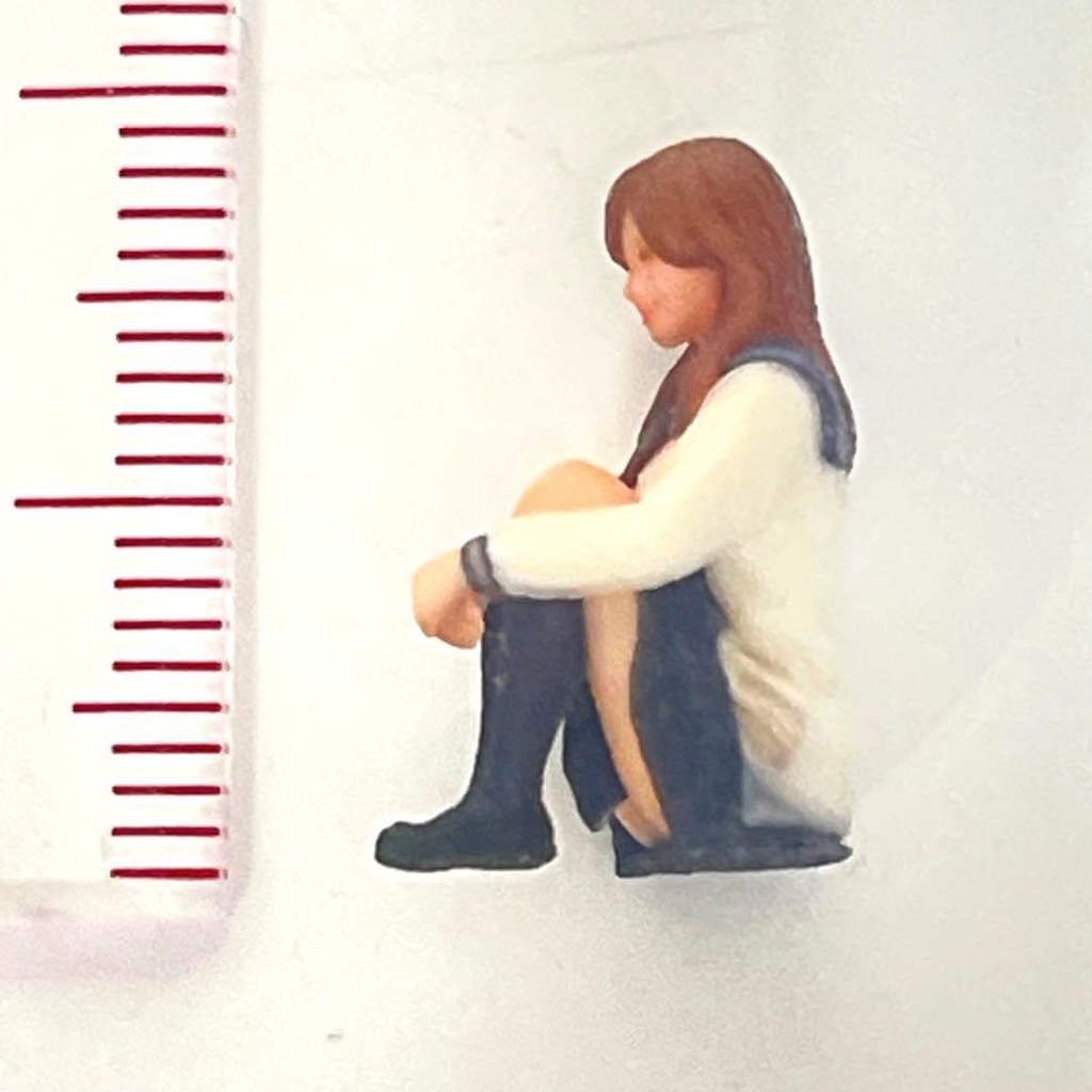 1/43 フィギュア セーラー服 体育座り JK リアルフィギュア ミニチュアイメージ 完成品