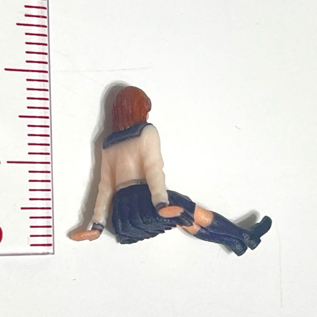 1/43 フィギュア セーラー服 足伸ばし JK リアルフィギュア ミニチュアイメージ 完成品