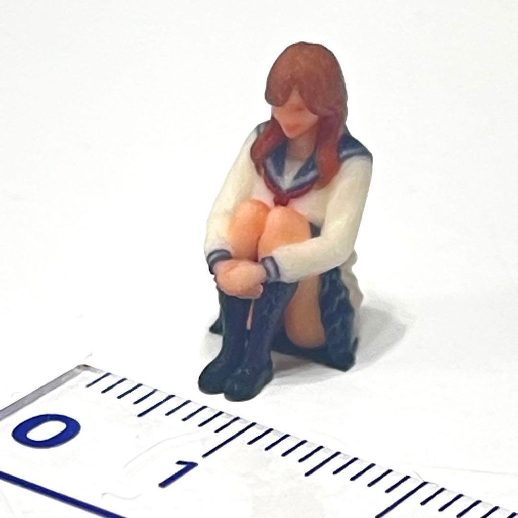 1/43 フィギュア 体育座り JK セーラー服 リアルフィギュア ミニチュアイメージ 完成品