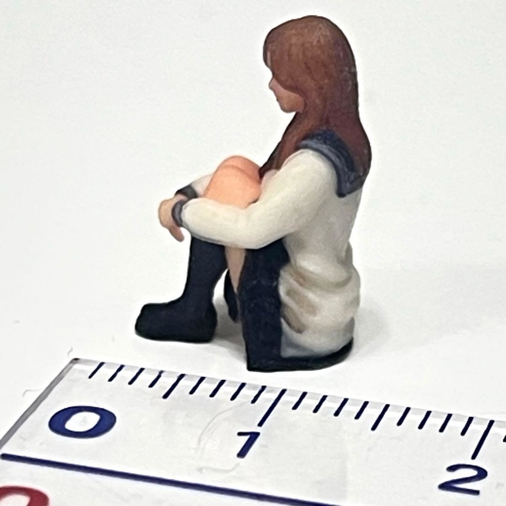 1/43 フィギュア 体育座り JK セーラー服 リアルフィギュア ミニチュアイメージ 完成品