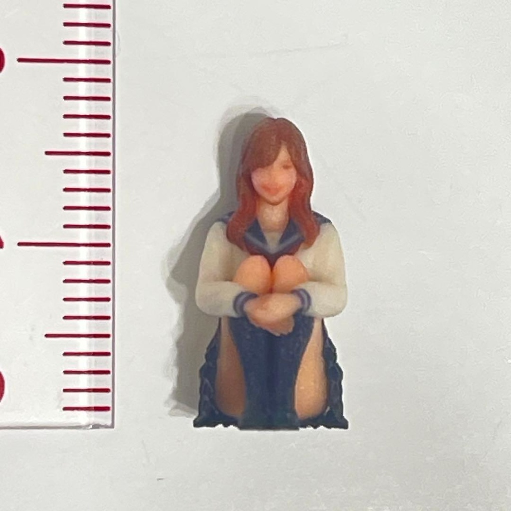 1/43 フィギュア2体 セーラー服 JK 体育座り 足伸ばし リアルフィギュア ミニチュアイメージ 完成品