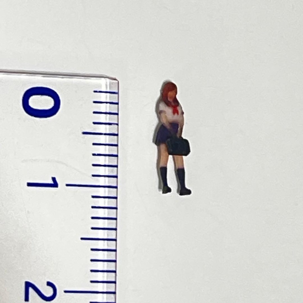 1/150 Nゲージ フィギュア JK カバン セーラー服 半袖 リアルフィギュア ミニチュアイメージ 完成品
