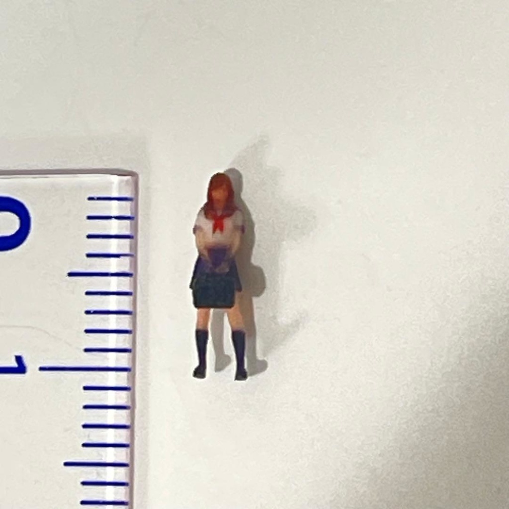 1/150 Nゲージ フィギュア JK カバン セーラー服 半袖 リアルフィギュア ミニチュアイメージ 完成品