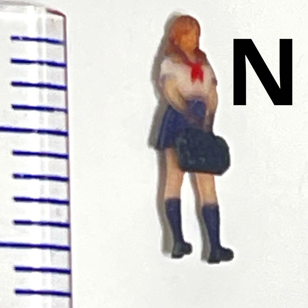 1/150　Nゲージ　フィギュア　JK　セーラー服　半袖　カバン　リアルフィギュア　ミニチュアイメージ　完成品
