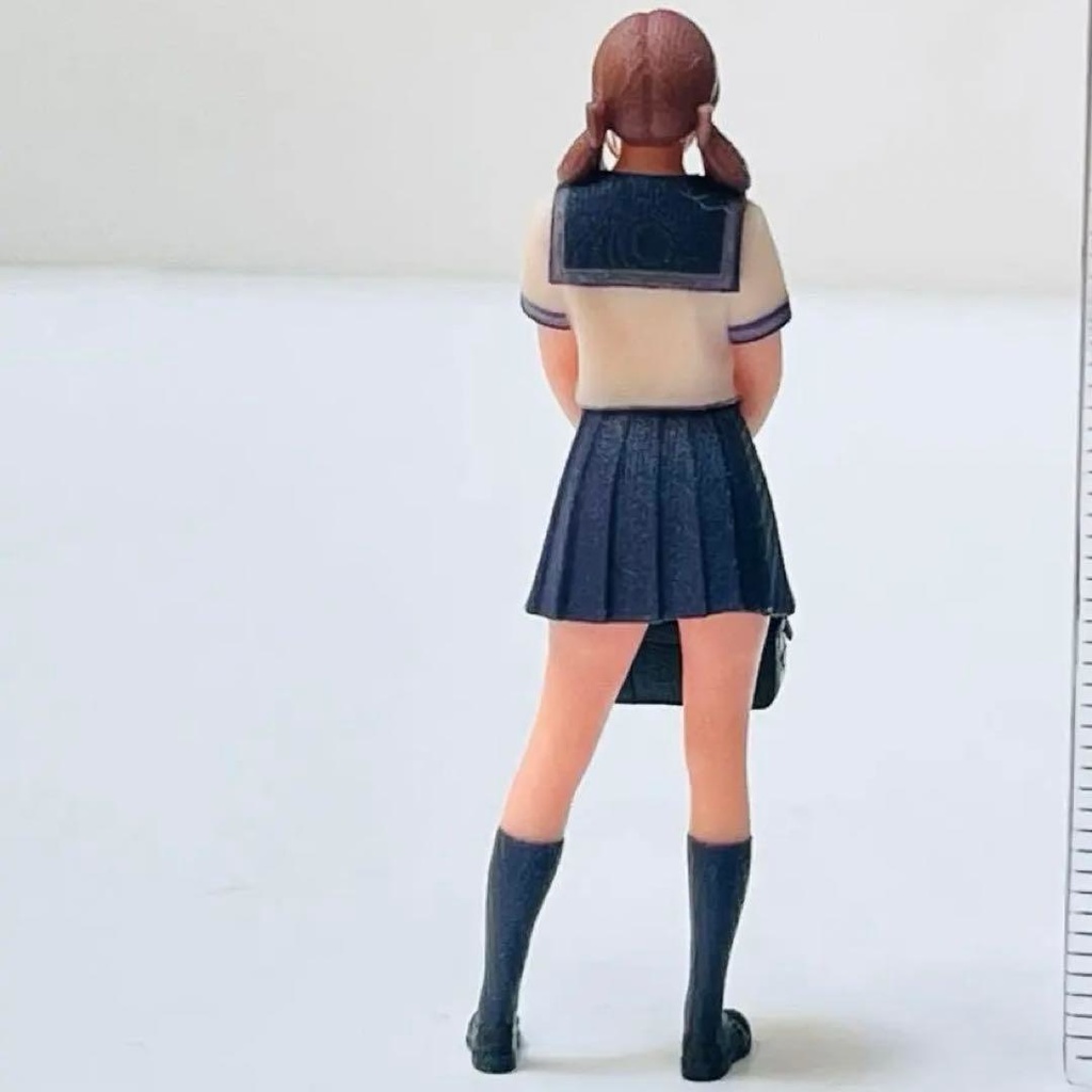 1/35 フィギュア リアルフィギュア JK セーラー服 完成品 塗装済み完成品 ミニチュア ミニカーに ジオラマに 3D 住宅模型 セーラー服 かばん おさげ