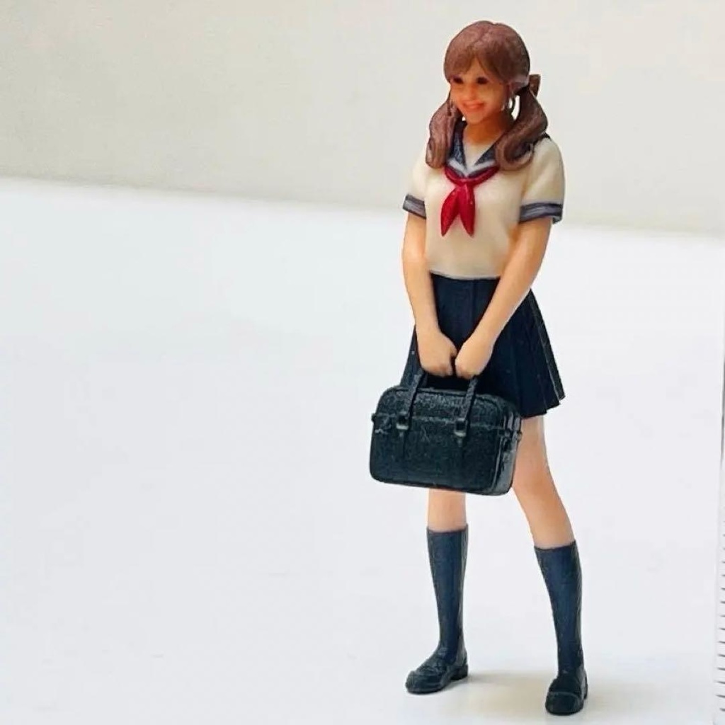 1/35 フィギュア リアルフィギュア JK セーラー服 完成品 塗装済み完成品 ミニチュア ミニカーに ジオラマに 3D 住宅模型 セーラー服 かばん おさげ