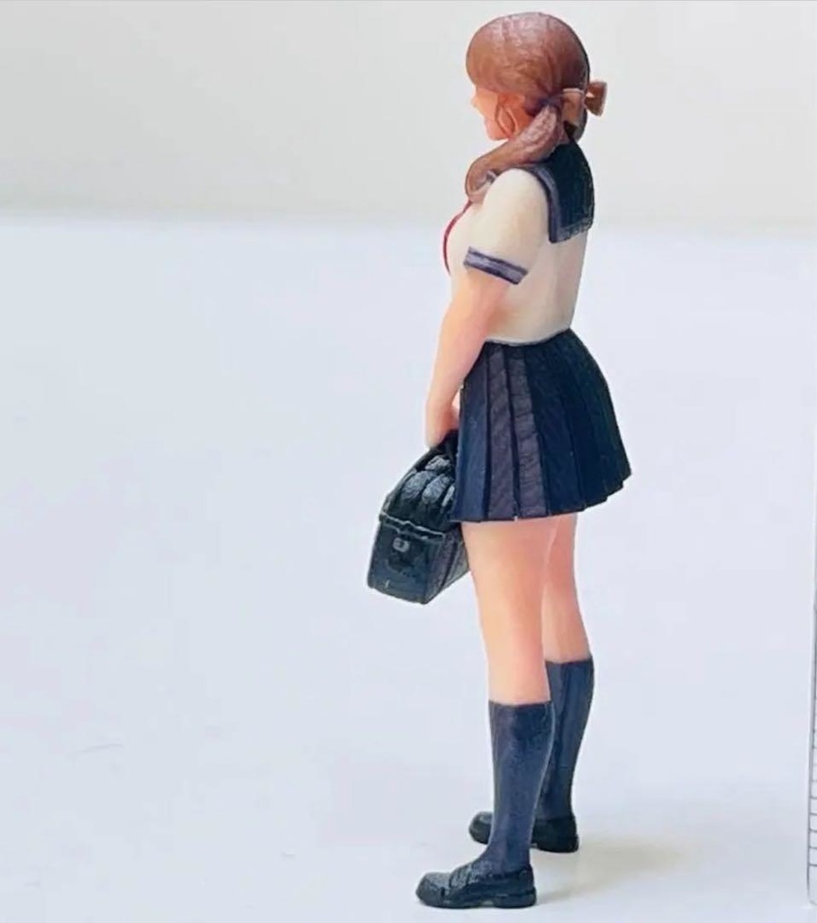 1/35 フィギュア リアルフィギュア JK セーラー服 完成品 塗装済み完成品 ミニチュア ミニカーに ジオラマに 3D 住宅模型 セーラー服 かばん おさげ