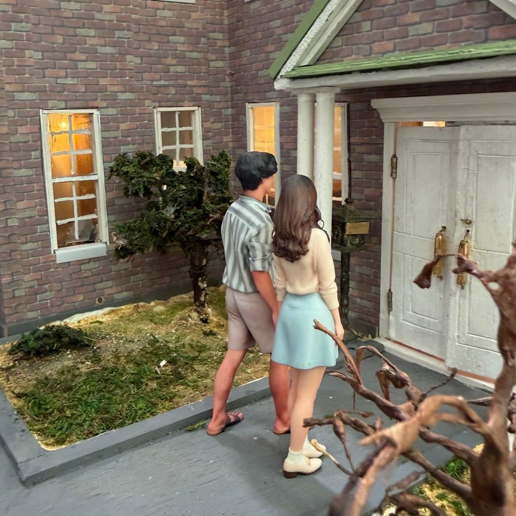 1/18 フィギュア二体 リアルフィギュア 完成品 塗装済み完成品 ミニチュアイメージ ジオラマ ミニカー ドールハウスに