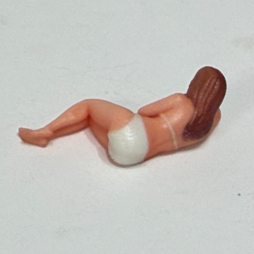 1/64 フィギュア 水着 ビキニ 寝そべり 3D リアルフィギュア 完成品 塗装済み完成品 精密 ミニチュアイメージ