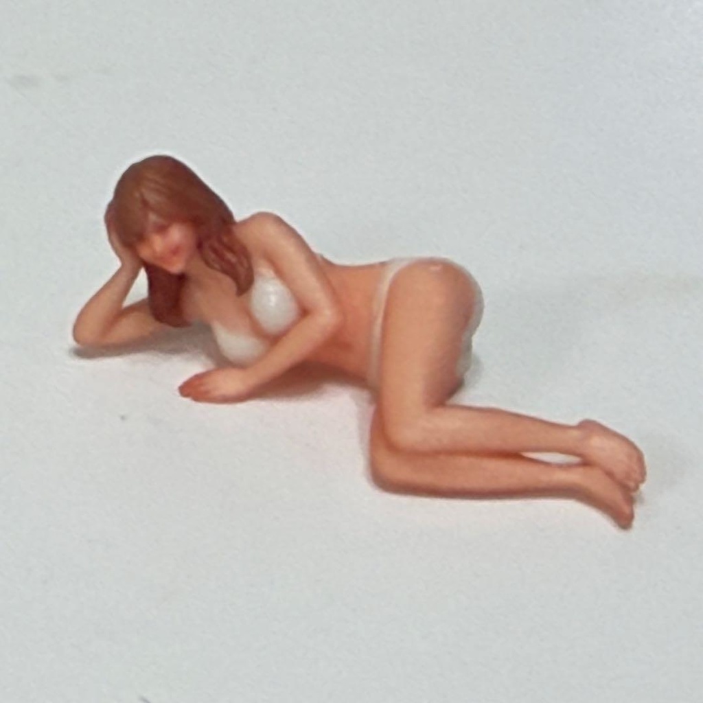 1/64 フィギュア 水着 ビキニ 寝そべり 3D リアルフィギュア 完成品 塗装済み完成品 精密 ミニチュアイメージ