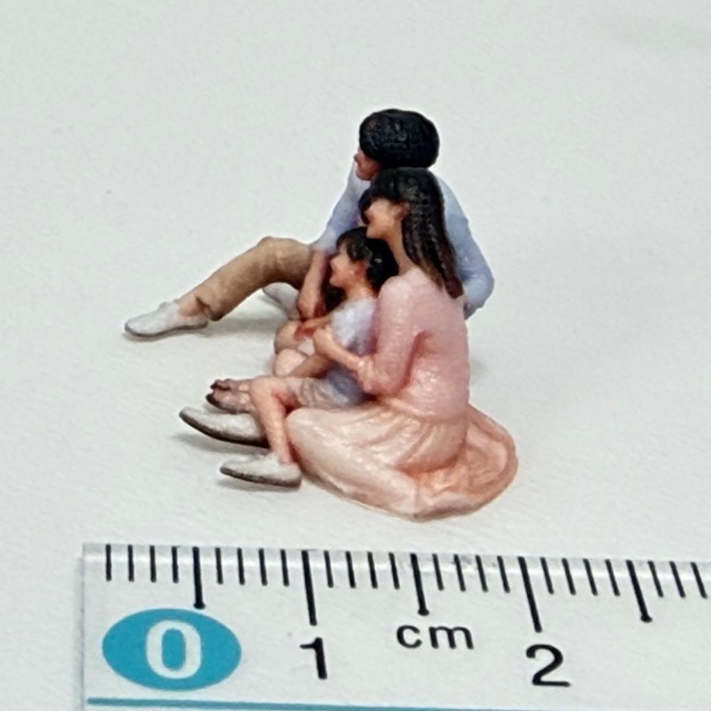 1/64 家族 フィギュア リアルフィギュア 完成品 塗装済み完成品 トミカに ミニカーに ミニチュアイメージ 3D 住宅模型