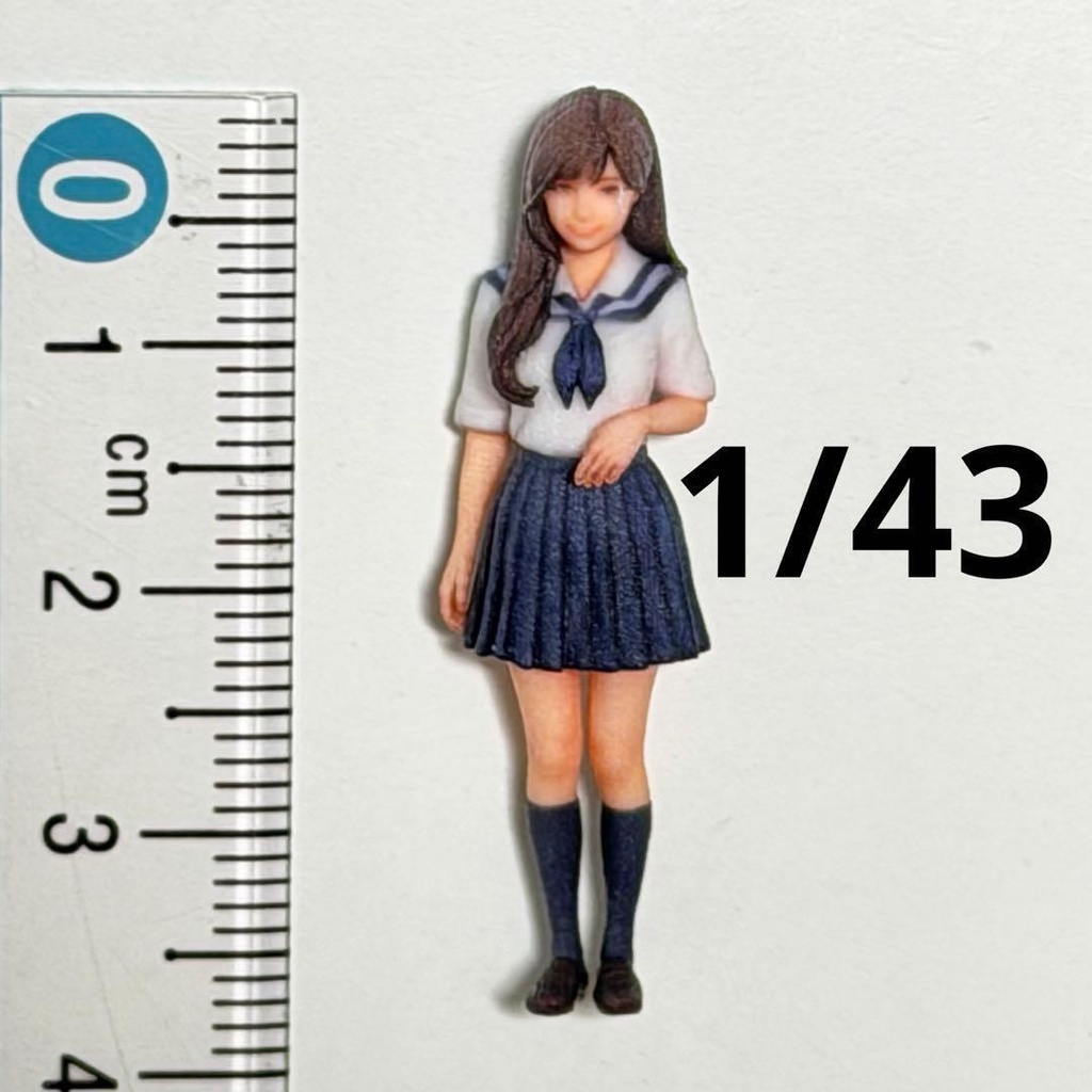 1/43 フィギュア　女子高生　セーラー服　ミニカー　ジオラマ　1/64より大 ミニチュアイメージ　リアルフィギュア　完成品