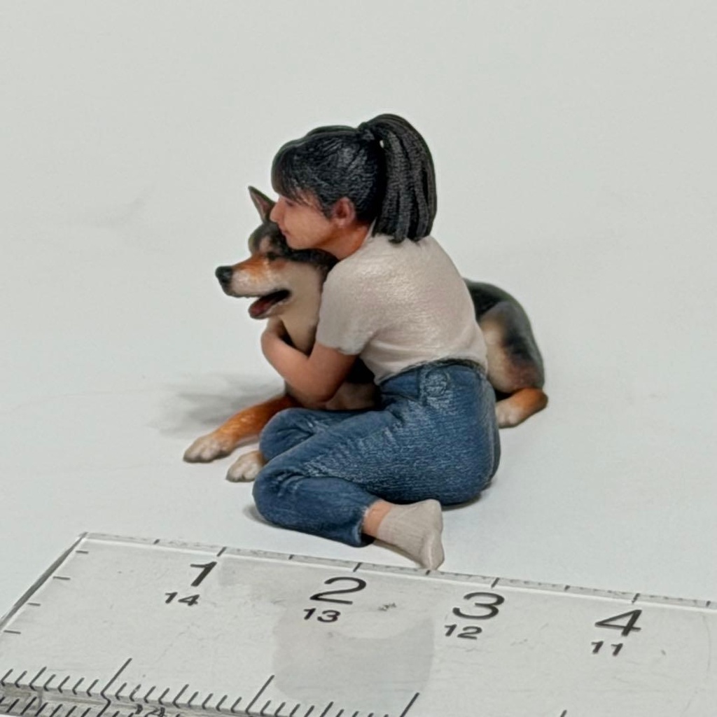 1/24 お姉さんとぽん太 犬 フィギュア リアルフィギュア 写真一枚からフィギュア 完成品 ミニチュアイメージ ミニカー ドールハウス ジオラマに